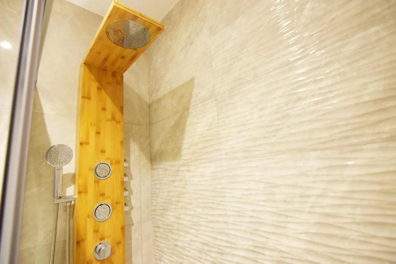 Apartamento Paradise Luxurious Flat, Free Parking, 3 Double Rooms, Terrace, Jacuzzi, Fully Renovated San Sebastián