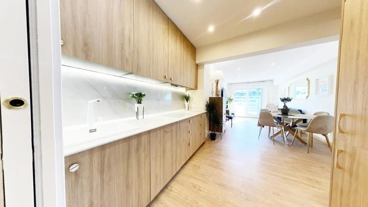 Apartamento Paradise Luxurious Flat, Free Parking, 3 Double Rooms, Terrace, Jacuzzi, Fully Renovated San Sebastián