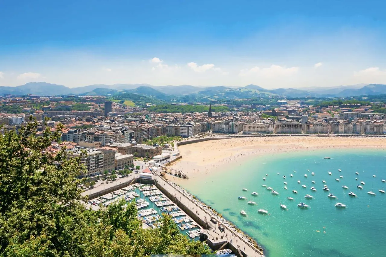 Apartamento Paradise Luxurious Flat, Free Parking, 3 Double Rooms, Terrace, Jacuzzi, Fully Renovated San Sebastián España