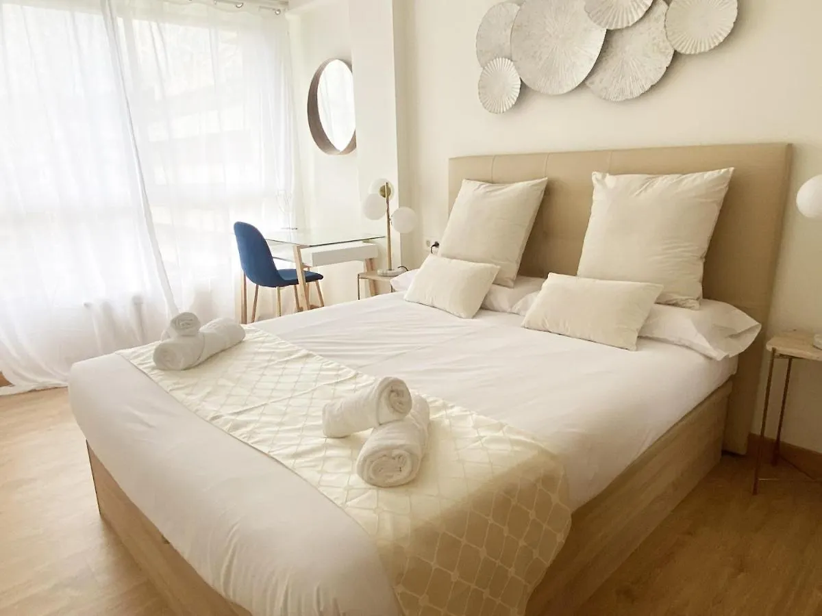 Apartamento Paradise Luxurious Flat, Free Parking, 3 Double Rooms, Terrace, Jacuzzi, Fully Renovated San Sebastián España