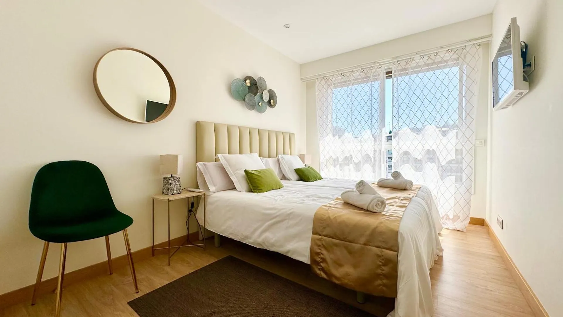 Appartement Paradise Luxurious Apartment, Free Parking, 3 Double Rooms, 4 Beds, Terrace, Jacuzzi, New San Sebastian